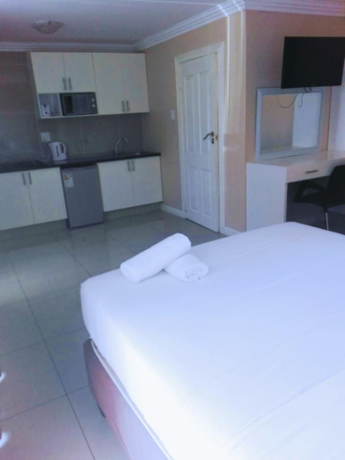 Bayside Hotel Pinetown New Germany Buitenkant foto